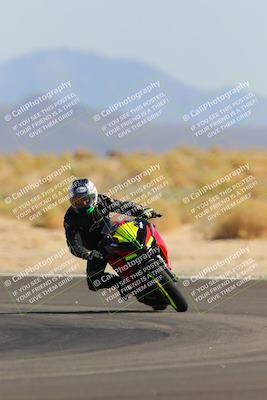 media/Oct-08-2022-SoCal Trackdays (Sat) [[1fc3beec89]]/Turn 16 (125pm)/